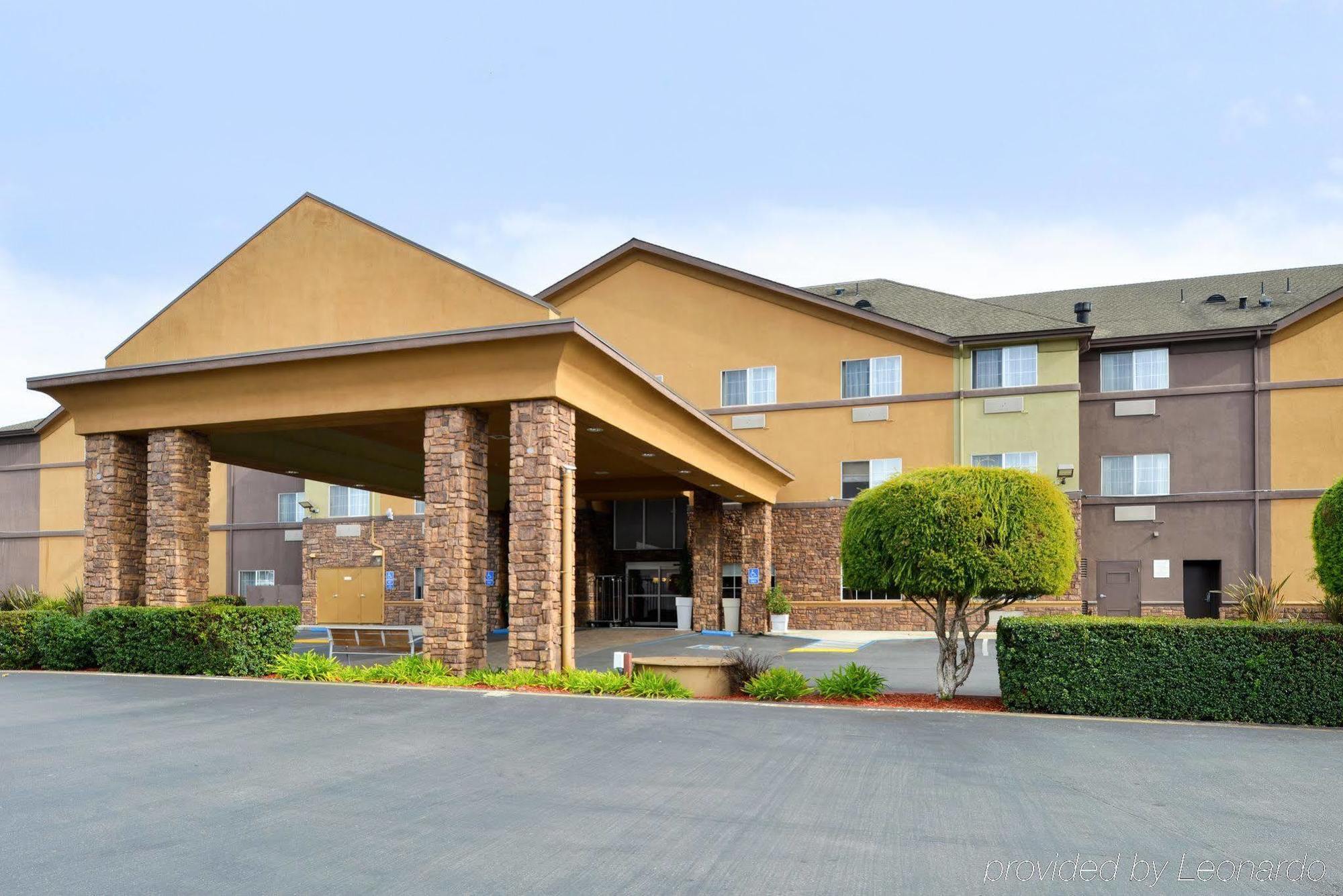 Holiday Inn Express & Suites Watsonville By Ihg Exterior foto