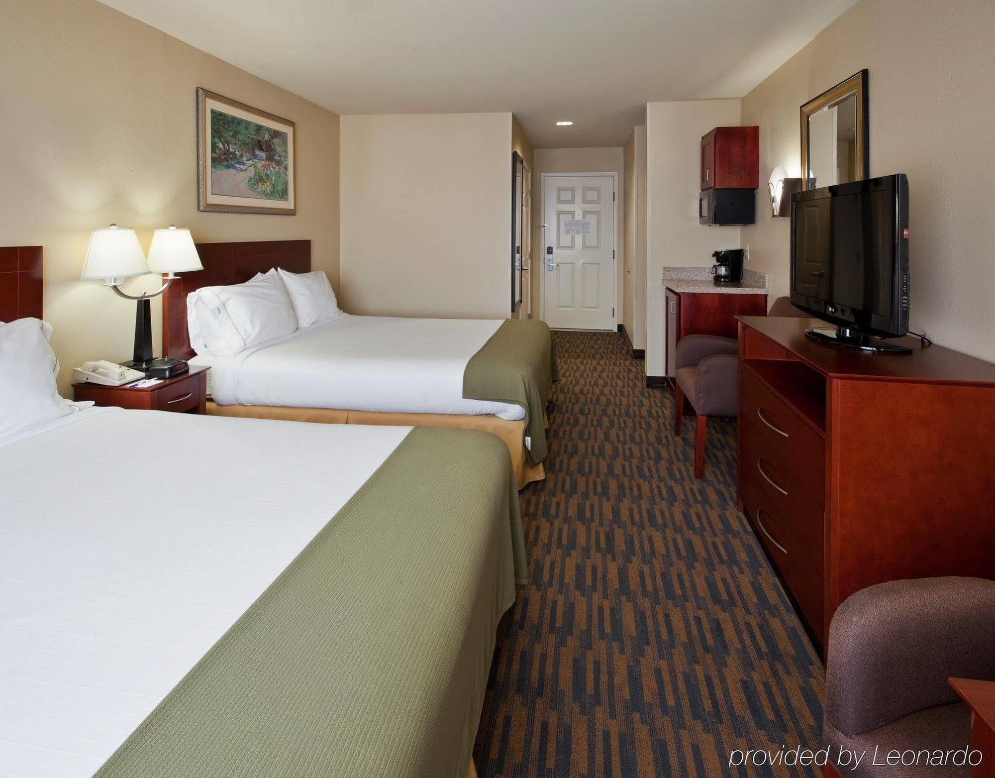 Holiday Inn Express & Suites Watsonville By Ihg Exterior foto
